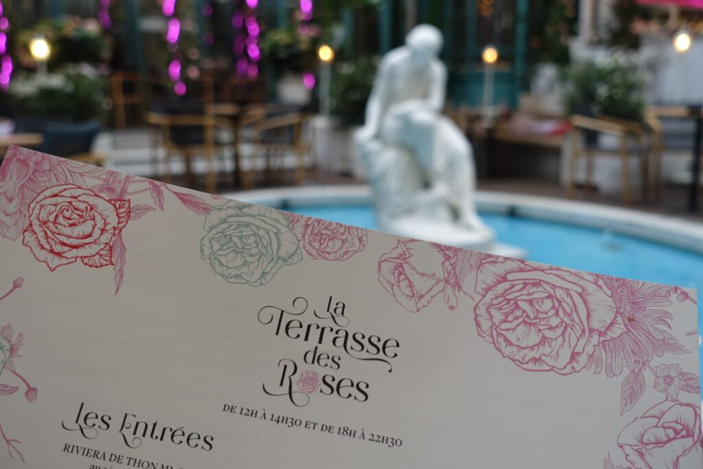 Le Westin Paris Vendôme dévoile sa Terrasse des Roses, un jardin floral caché