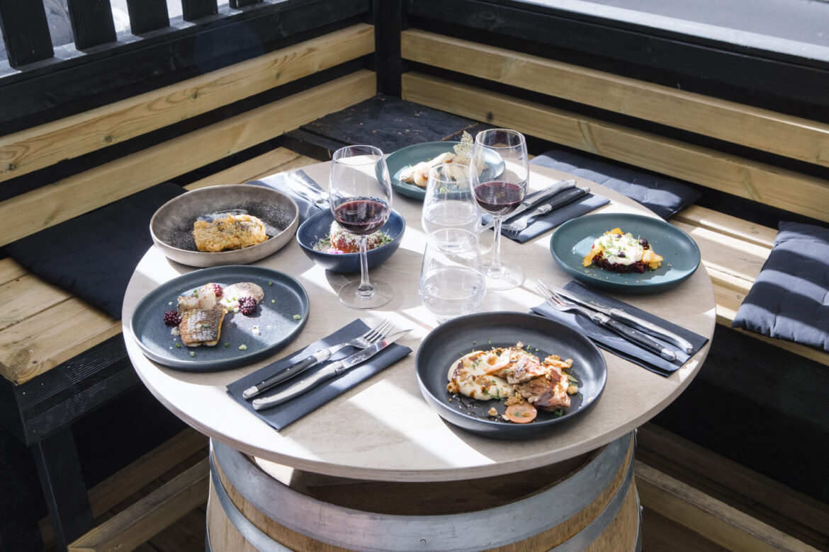 Le Comptoir de la Traboule - une adresse gourmande et conviviale au pied de la Tour Eiffel