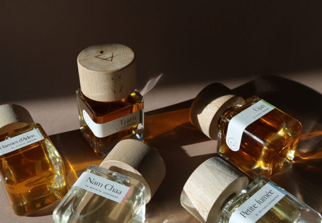 Parfumeurs du Monde lance une ligne de parfums 100% naturels et collabore avec 10 parfumeurs engagés