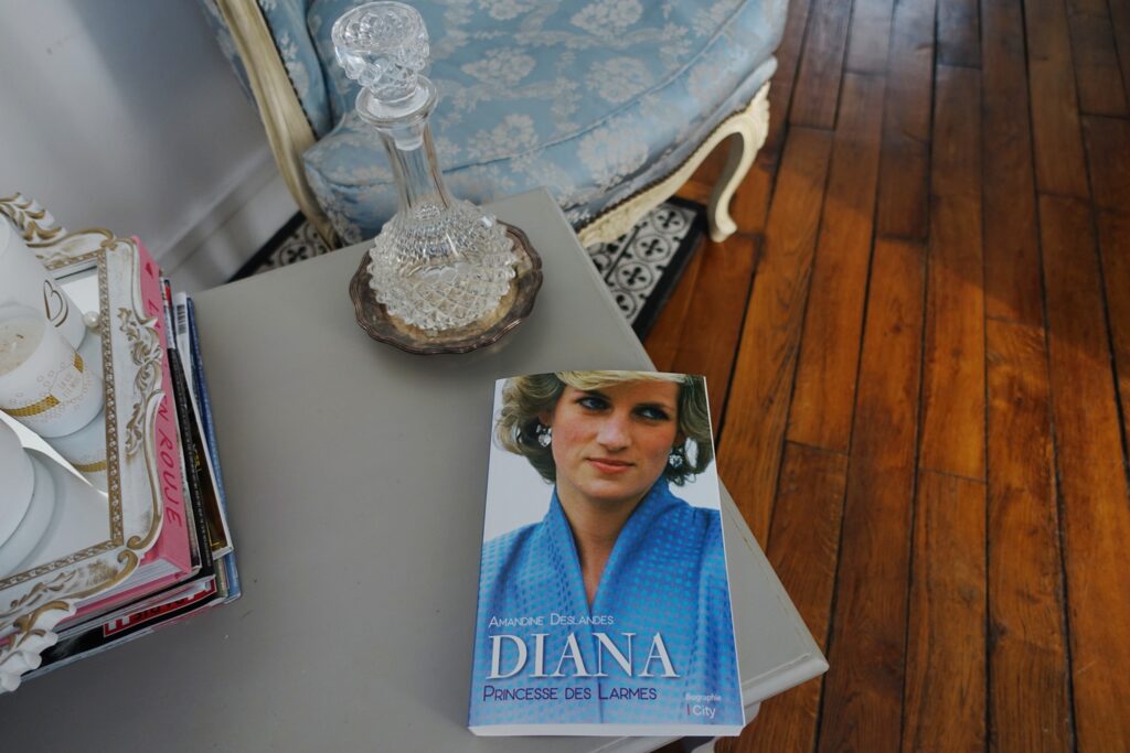 Diana Princesse des larmes, la nouvelle biographie de Lady Di aux City Editions