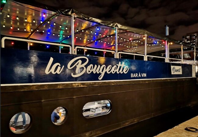 Péniche la Bougeotte – le bar à vin flottant amarré dans le bassin de la Villette