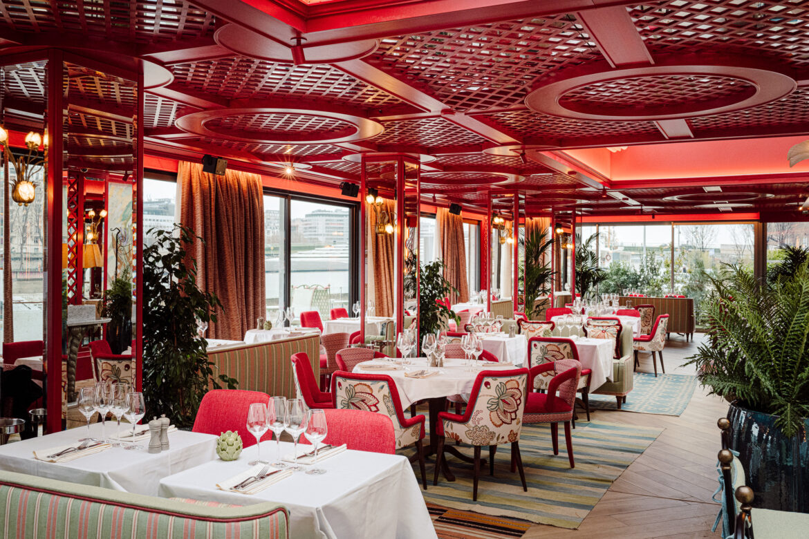 La Plage Parisienne - la guinguette chic des Quais de Seine