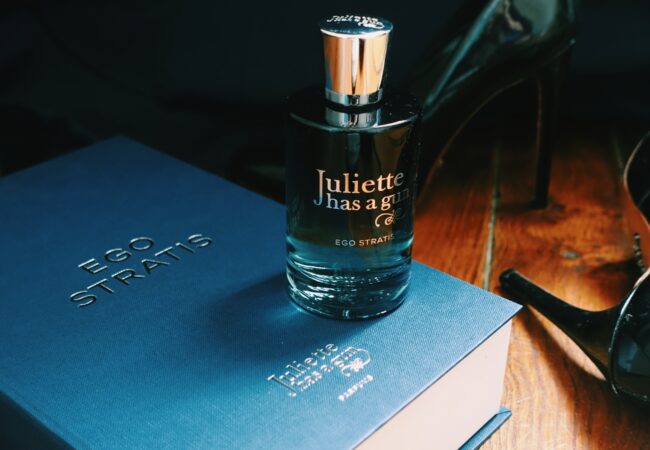 Juliette has a gun dévoile sa nouvelle fragrance Ego Stratis