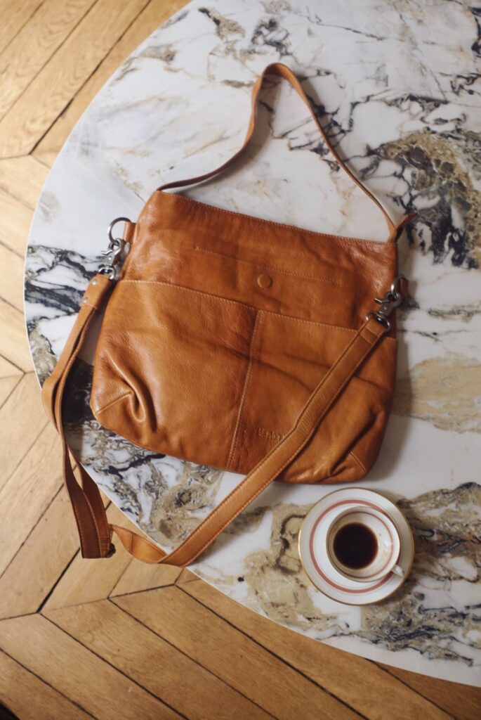 Léa Toni - la petite maroquinerie parisienne qui propose des sacs en cuir intemporels