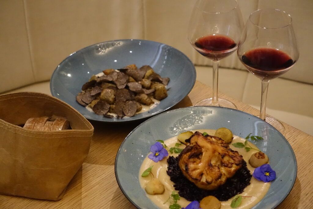 Bonnard Marais - le meilleur restaurant veggie de Paris propose une cuisine végétale et des vins bio raffinés