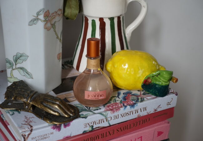 Dame Jeanne Velvet – le nouveau parfum floral et fruité de Jeanne Arthès