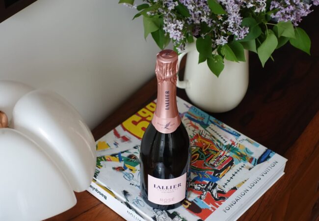 Champagne Lallier présente son champagne rosé frais et élégant