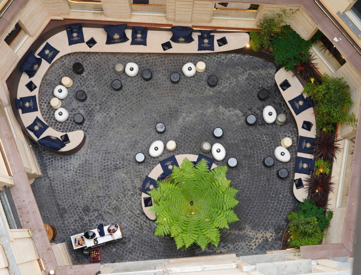 La Maison Champagne Barons de Rothschild installe son bar à champagne tout l’été au 39V